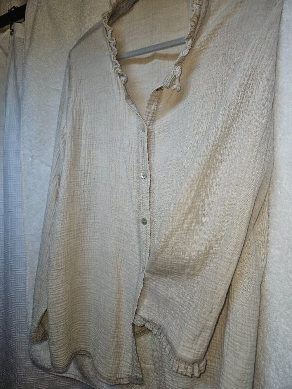 Cream lightweight top, xl, ( made in Italy) 100% gauze cotton Large/XL